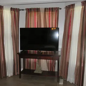 ”Feels like your Own Home” 1 Bedroom Semi-Basement - Image 5