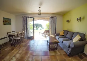 NICE GARDEN APARTMENT, 1 BEDROOM, SEA VIEWS - Image 5