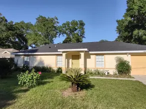 Cheerful 4 Bedroom Pet Friendly with Pool - Image 4