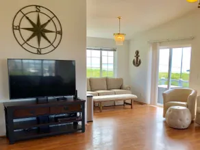 The Baymen - VIEWS & Steps to Beach! Fenced yard! - Image 5
