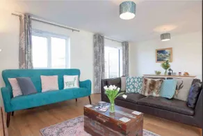 Comfy Coastal Cornish 4-bedroom home with hot tub - Image 2