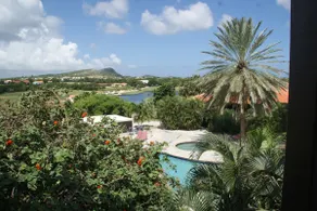 Deluxe Tropical Beach Villa with Ocean View - Image 3