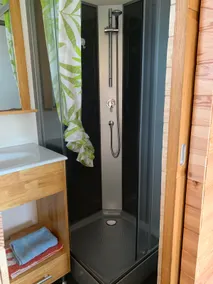 Warm welcome, container, cottage atmosphere. - Image 5