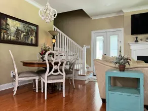 Lovely cottage style home. - Image 2