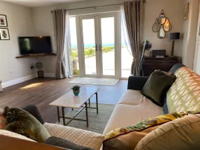 Doonagore lodge with Spectacular elevated Seaviews - Image 3