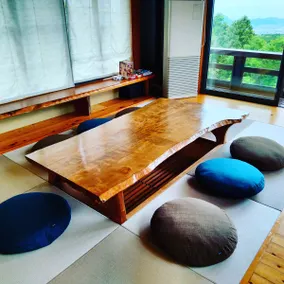 A house with a view of Mt. Fuji from all rooms. Enjoy a BBQ and wood-burning stove while looking at Mt. Fuji. - Image 5
