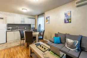 Blue Terrace Apartment Varna Top Center - Image 4