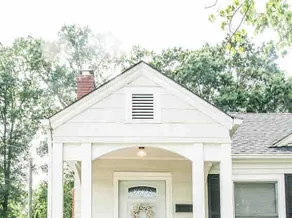 Plaza Bungalow near Uptown, NoDa, light rail! - Image 4