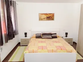 Bright villa 400 meters from the sea - Image 3