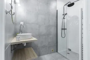 3 Rooms on the Promenade des Anglais – Air-conditioned - Image 3
