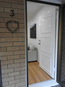 Modern Villa in Maylands + Parking + Wifi - Image 4