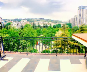 Villa Garden - Image 2