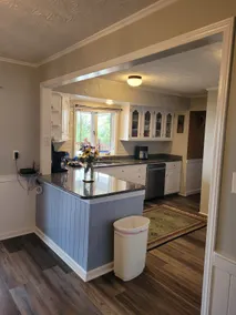 Noahs Rest-stop, 5 miles to ARK. sleeps 10 - Image 4