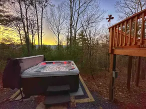 Gorgeous Cabin | Hot Tub & Mountain Views!Ski Golf - Image 3