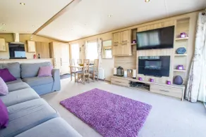 River Lodge Platinum Plus Holiday Home with River Views, Free Wifi & Netflix - Image 4