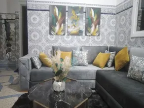 Very clean apartment with perfect location. - Image 2