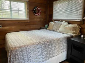 Lake Santa Fe Cottage Get Away (1 Room Studio) - Image 5