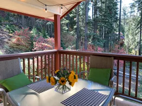 YoBee!Heart of Yosemite.Park Entrance+Breakfast~U3 - Image 2