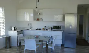 Camps Bay Apartment - Image 4