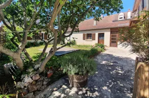Large house in a wine village - Image 2