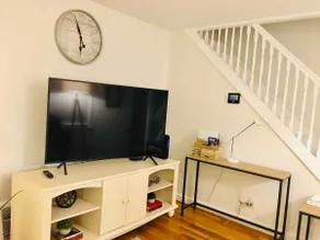 Modern Home Centrally Located - Image 5