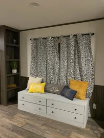 Family Friendly Home in Private Setting - Image 4