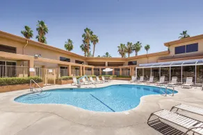WorldMark Palm Springs - Plaza Resort and Spa - Image 2