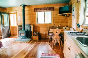 Porcupine Chalet at Hillside Lodge - Image 3
