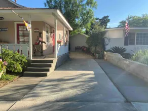 Old Town Americana in the heart of La Verne - Image 4