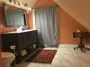 Spacious and Comfortable Private Apartment - Image 3