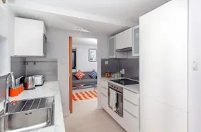 Walk Everywhere -Top Rated Flat on The Royal Mile. - Image 3