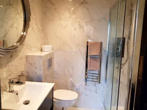 The Queens Head, Parkside apartment 3 - Image 2