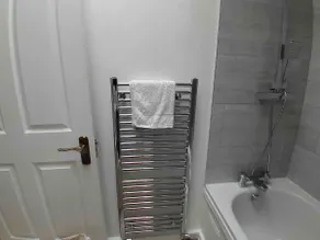 Refurb’d 3 bed house near Wembley with Hot Tub! - Image 3
