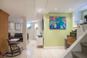 Modern Apartment in Popular Roncesvalles Village - Image 5