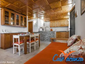 Villa Nikita – With Facilities and Parking Space - Image 4