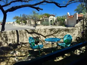 Summer rates! Peaceful, private entrance- close-in - Image 5