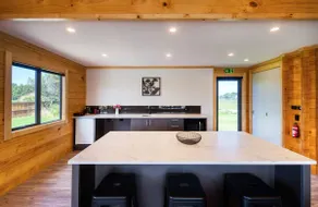 Deerbrooke Kaikōura Chalets - Chalet 2 - Image 5