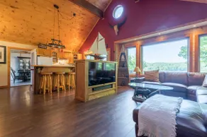 Vicky’s Hideaway Resort-Bancroft Diamond Lake - Image 4