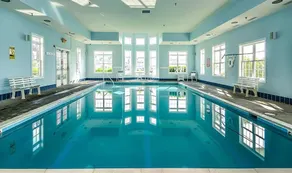 Bayside Townhouse w/ amazing amenities - Image 5