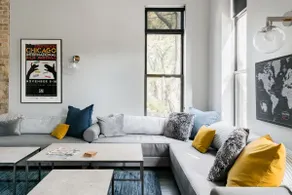 Explore Lincoln Park from a Polished Apartment - Image 3