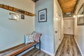 Premium Lakeland Village Beachfront Resort 1 chambre avec mezzanine 1 salle de bain - Image 3