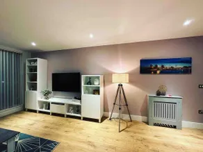 Spacious, Luxury Apartment with Roof Terrace Near The Waterfront, Ipswich - Image 4