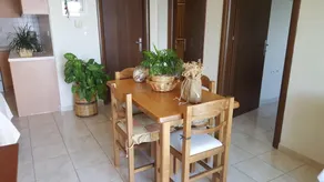 Sunrise 5 Apartment - Beautifully Located Air Conditioned 3 Bedroom Above Beach - Image 4