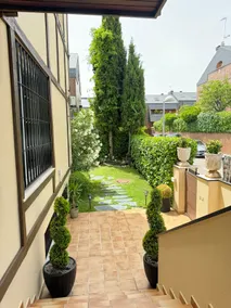 Modern Luxury House with Jacuzzi in the Garden - Image 4