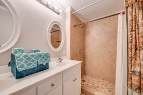 Spacious Basement Home near DT, RDU, 6 BR 8 Beds - Image 5