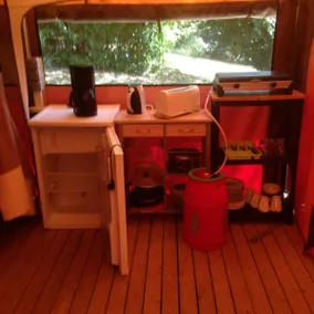 ”Lodge Aréa” tent on floor - Image 4
