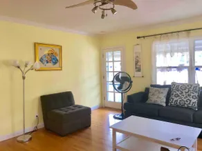 Sunny house in the middle of Bay Area - Image 2