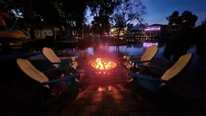 Bigfoot Bungalow -Enjoy being directly on clear waters of the Weeki Wachee River - Image 2