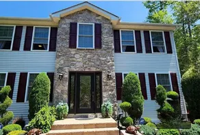 Home in Pocono Stunning, Unique & very Upscale - Image 2