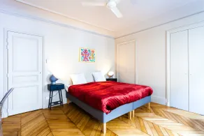 70 m2 Haussmannian apartment - La Madeleine-8th arrondissement - Image 2